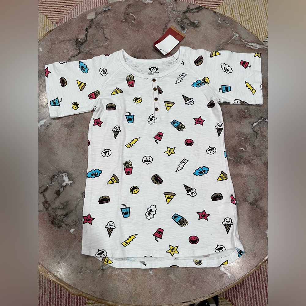 Graphic, Henley tee